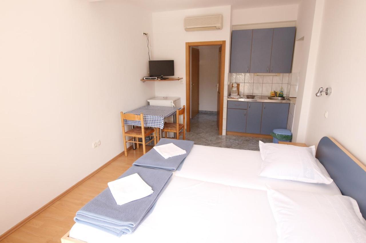 Omis - Michy Apartments ภายนอก รูปภาพ