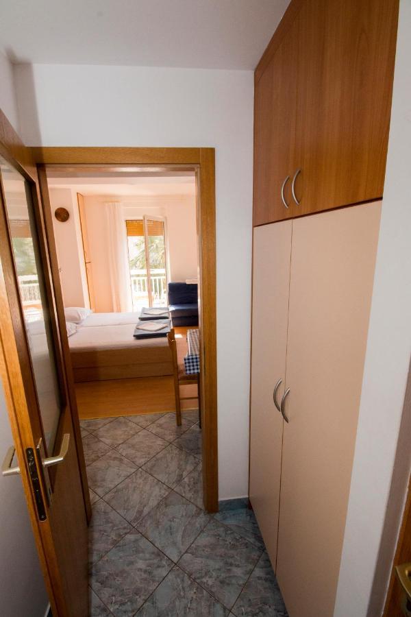Omis - Michy Apartments ภายนอก รูปภาพ