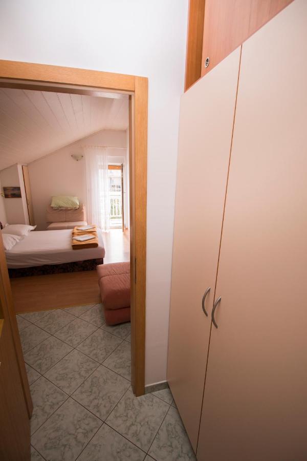 Omis - Michy Apartments ภายนอก รูปภาพ