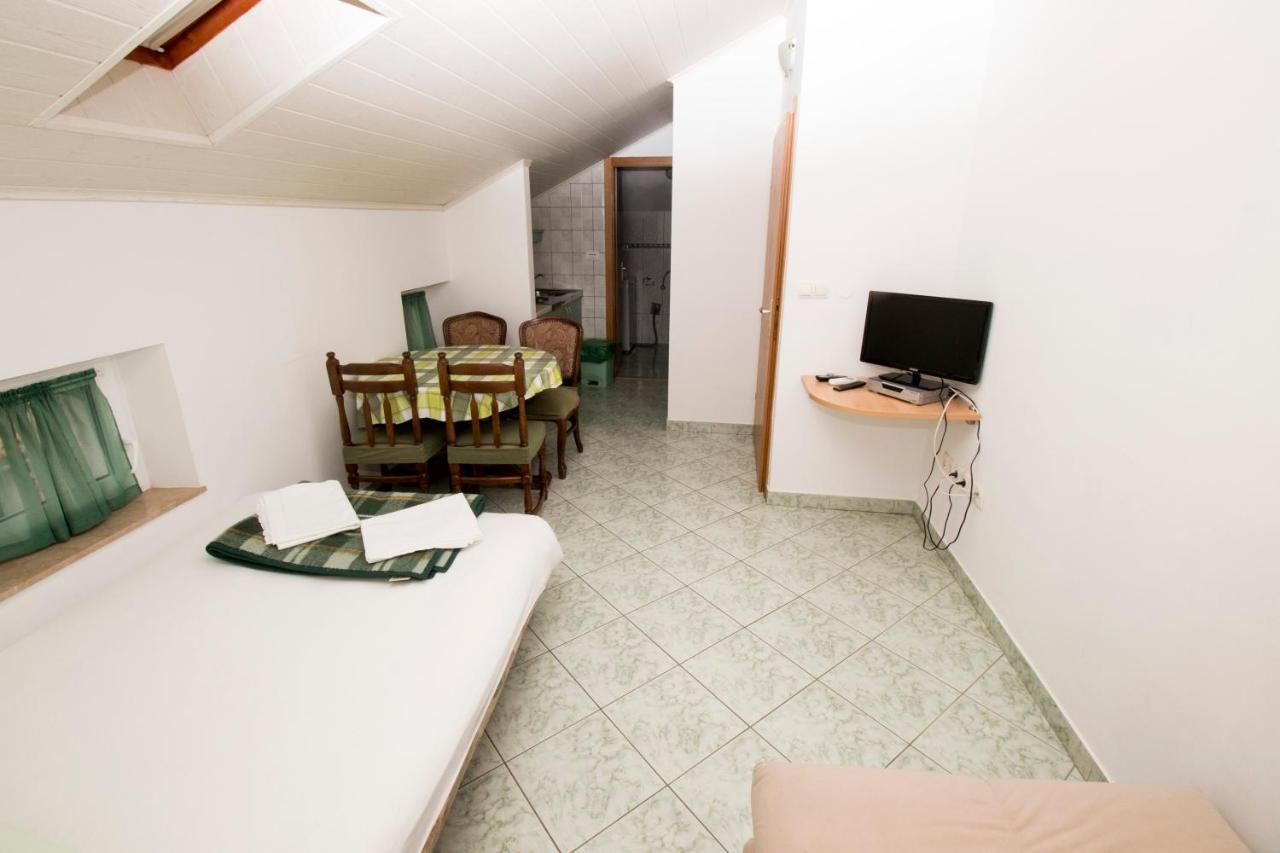Omis - Michy Apartments ภายนอก รูปภาพ